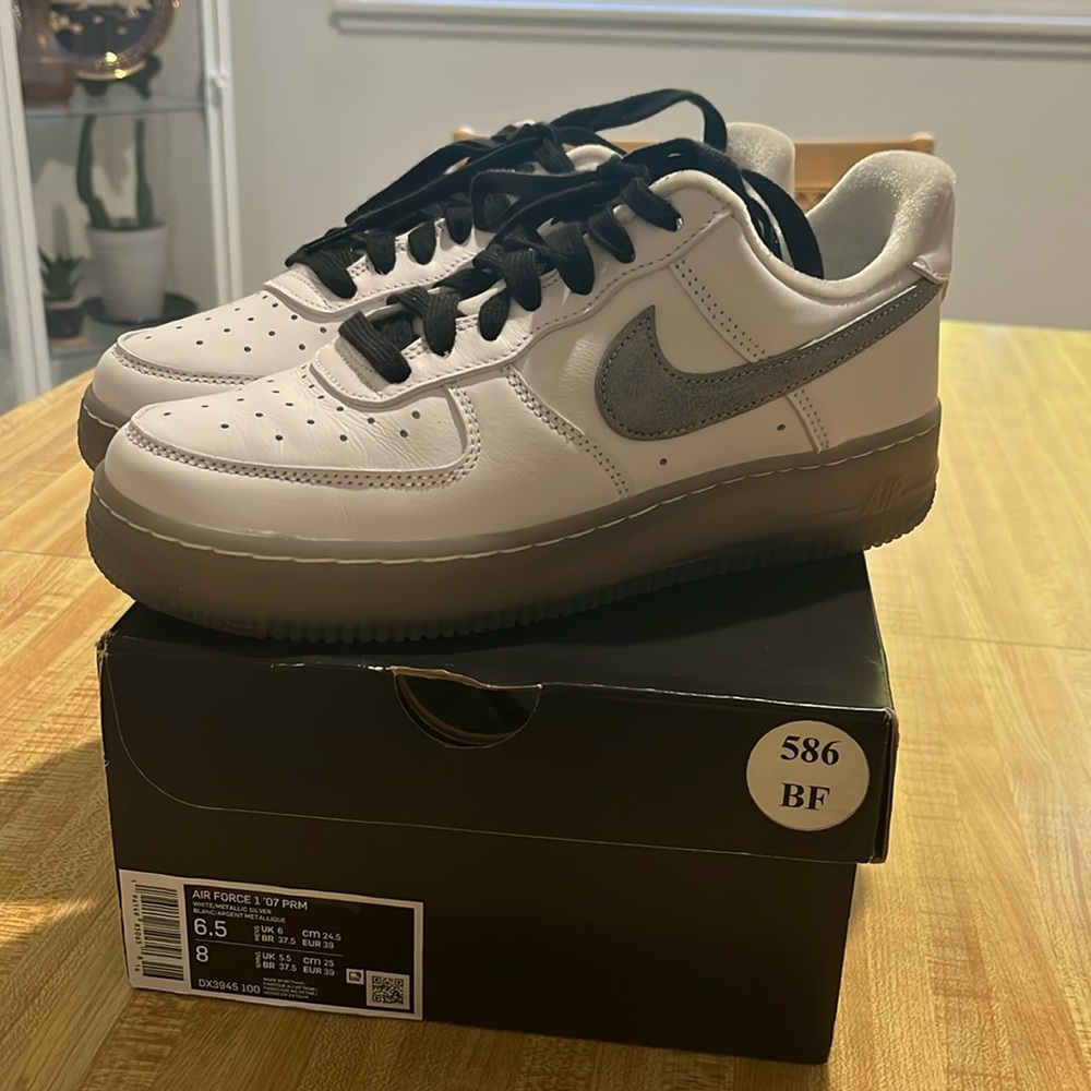 Nike Air Force 1 AF1 Premium size women’s 8/men’s 6.5